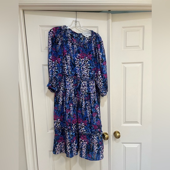 DYVNA  Floral Silk Blend A-Line midi Dress. Size‎ Medium - Picture 6 of 12